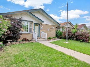 7944 Rutherford Ave, Burbank, IL 60459