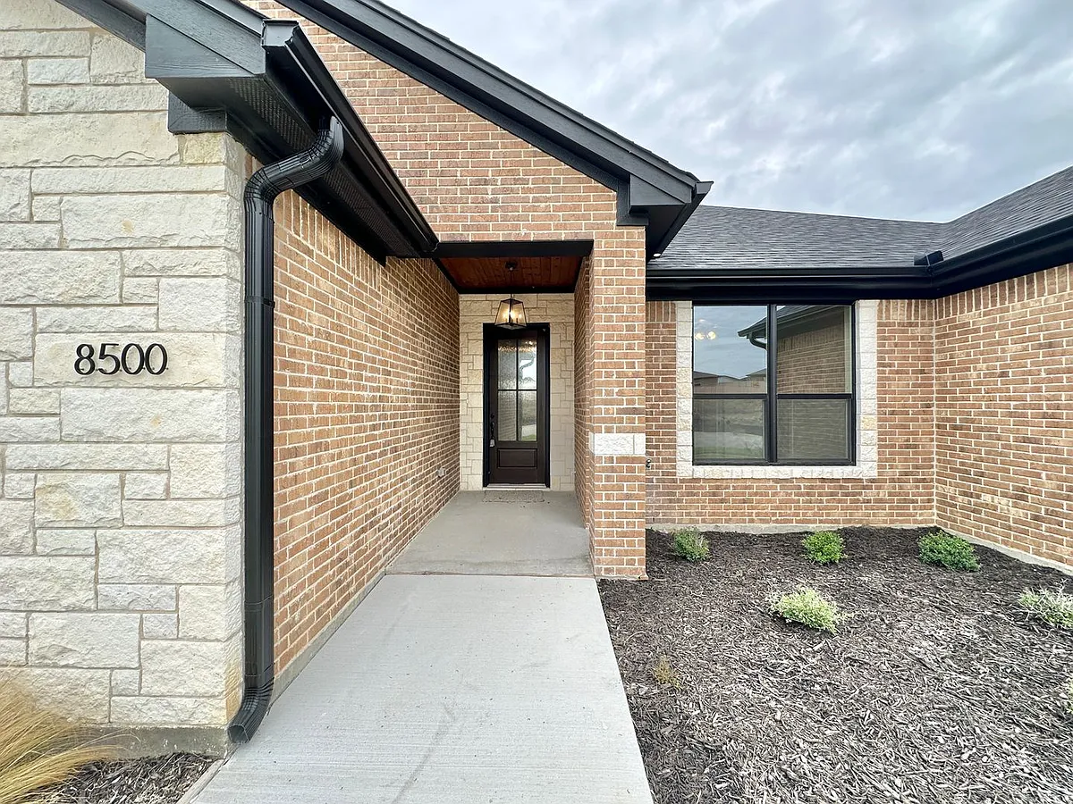 Building Photo - 8500 Kasen Ave