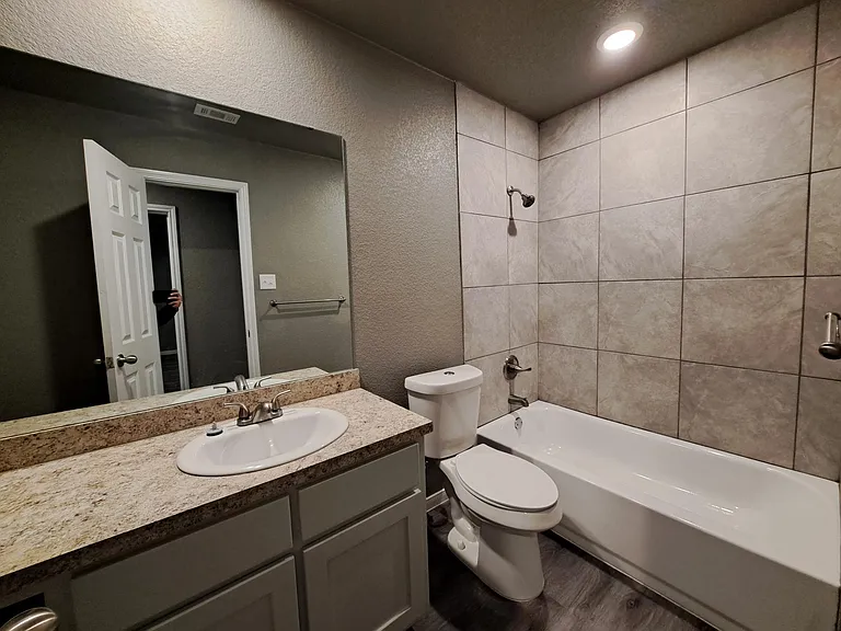 209 W Robin Ln #A — Photo 13