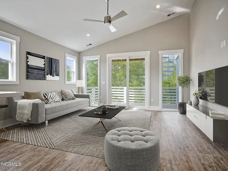 308 Spencer Farlow Dr #2 — Photo 59