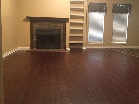 3rd image of 1603 Marsh Ln APT 305
