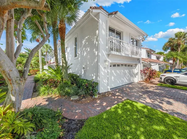 3754 NE 209th Ter, Aventura, FL 33180