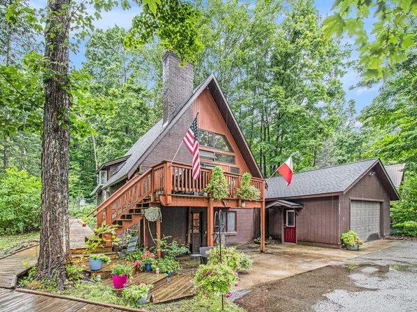 2055 Springbrook Rd N, Boyne Falls, MI 49713