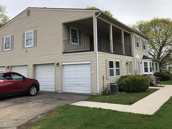 2nd image of 108 Lake Village Dr #1
