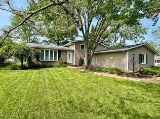 5434 S Celeste View Dr, Stow, OH 44224