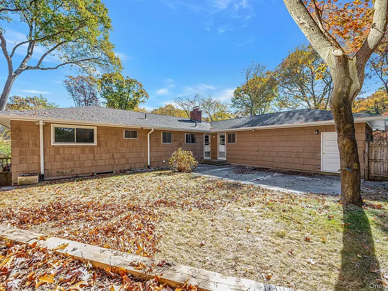 23 Princeton Dr — Photo 39