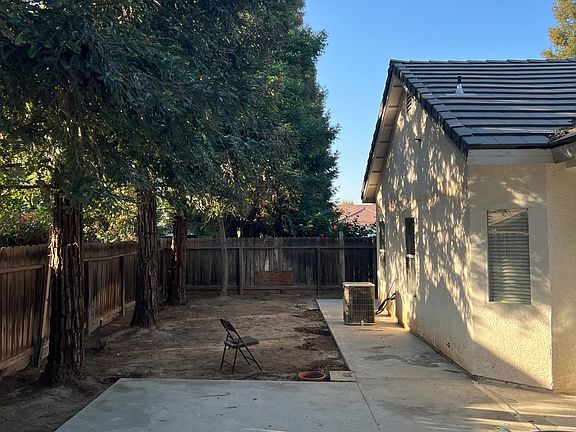 5th image of 9869 N Woodrow Ave