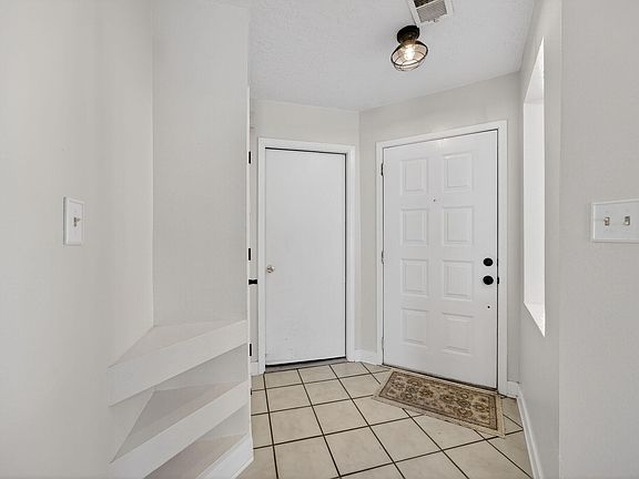 2nd image of 2500 Stallion Loop SE