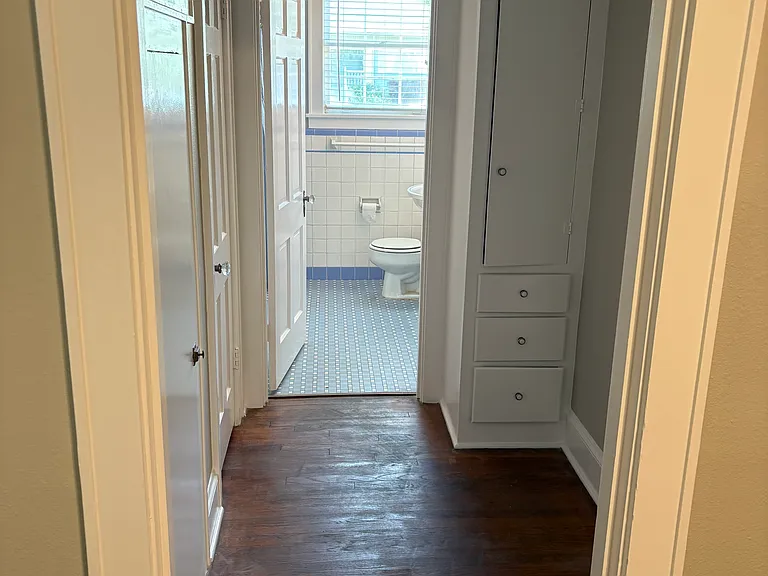 741B Robinson Pl #B — Photo 9