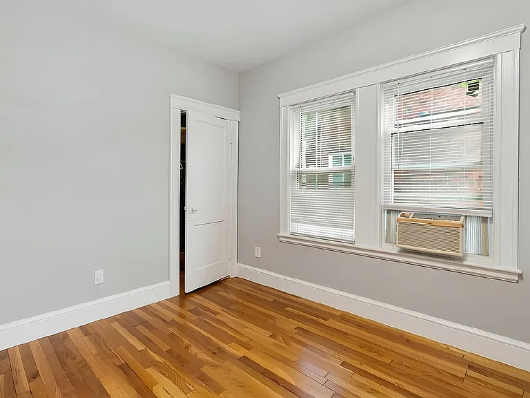 78 Euston Rd #1 — Photo 11