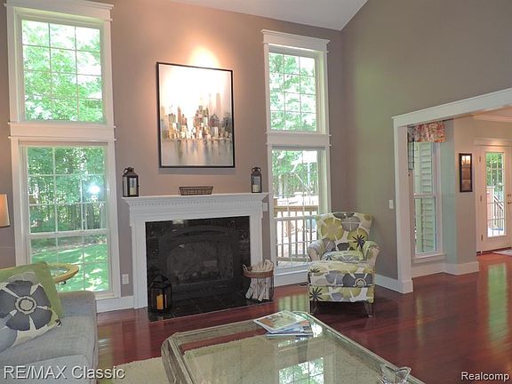3rd image of 4893 Waldon Woods Dr