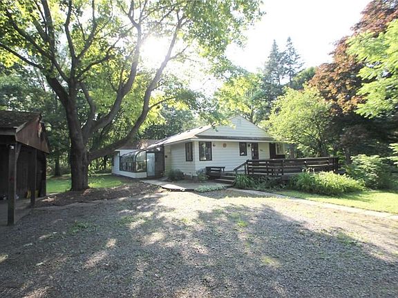 3rd image of 996 Willits Rd