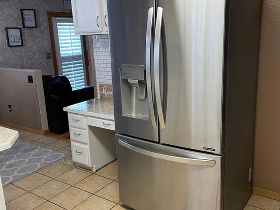 3rd image of 205 N 44th Avenue Ct