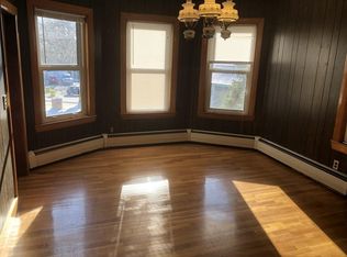 5 5th Ave APT 1, Worcester, MA 01607