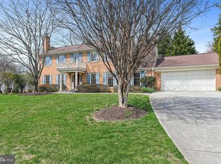 2522 Lakevale Dr, Vienna, VA 22181
