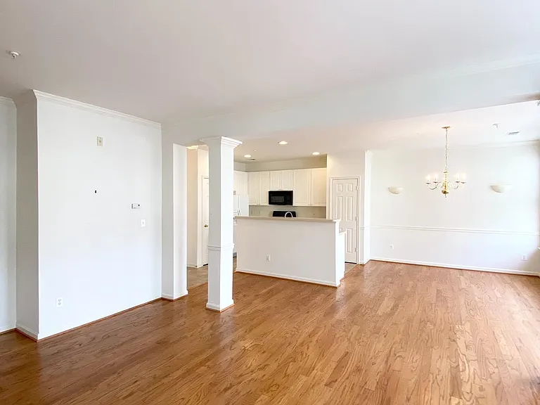 2663 Manhattan Pl #304 — Photo 15