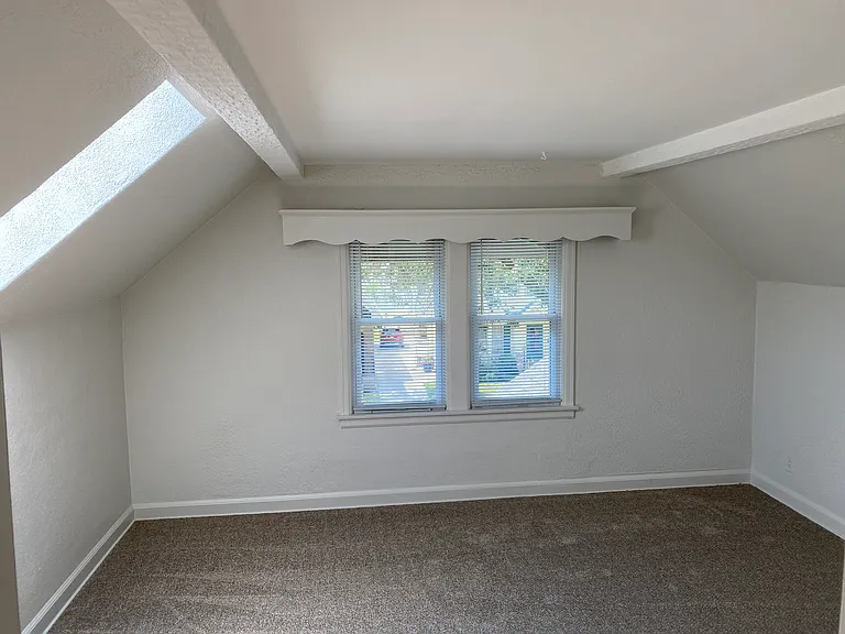 1438 S 78th St — Photo 9