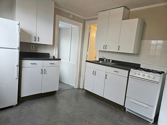 4th image of 156 2nd St APT 4A