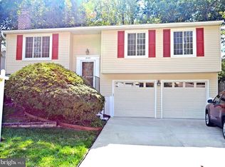 8481 Misty Blue Ct, Springfield, VA 22153