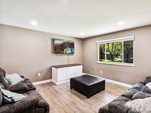 2nd image of 2706 Coldsprings Dr