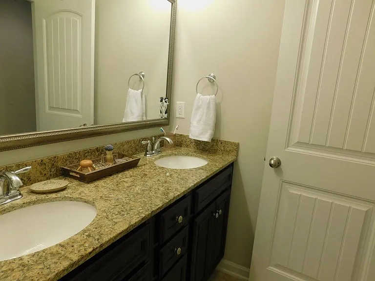 248 Claudia Dr — Photo 2