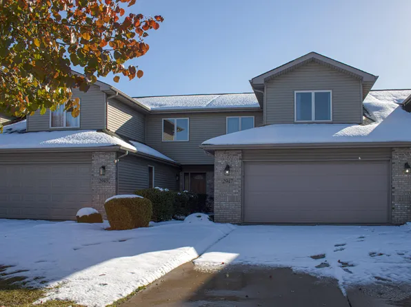 2947 Topaz Dr, Hobart, IN 46342