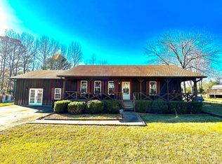 3055 Kent Cir, Tuscumbia, AL 35674