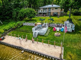3121 Lakeview Dr, Harrison, MI 48625