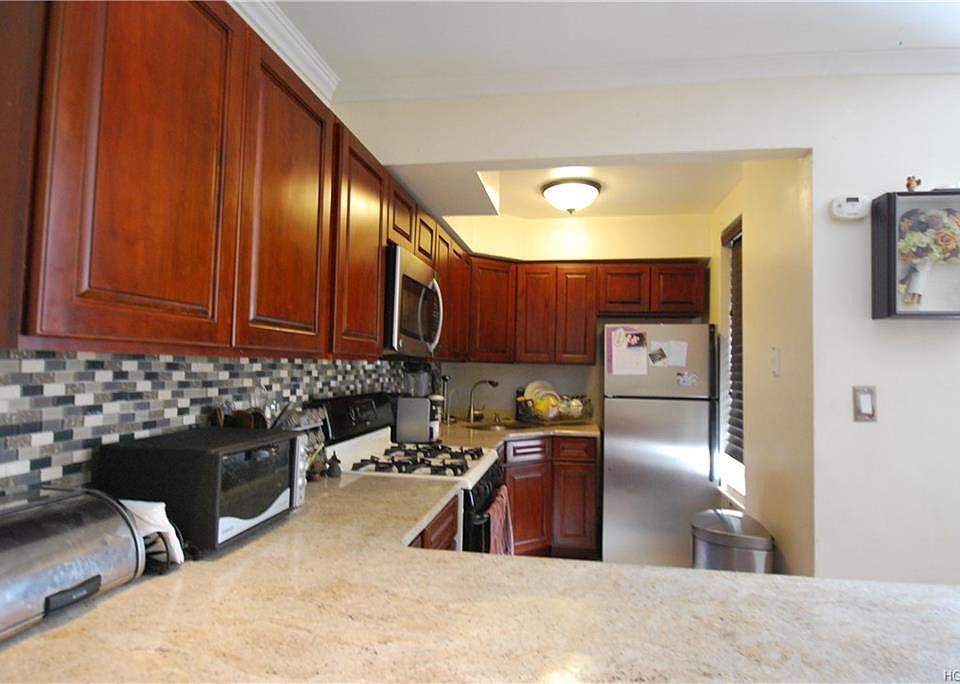 1st image of 250 N Broadway APT 5J
