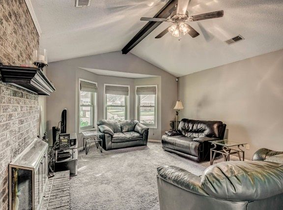 4th image of 3101 Barrycrest Dr