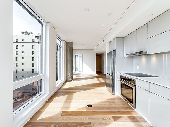 4th image of 450 S Main St #307
