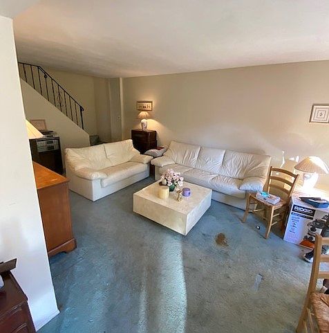 1st image of 23A Bunnell Ct