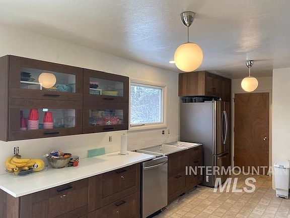 2nd image of 1131 Highland Dr
