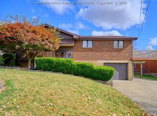 5420 Kendall Dr, Cross Lanes, WV 25313