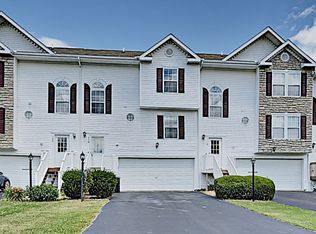 118 Antler Hollow Dr, Cranberry Township, PA 16066