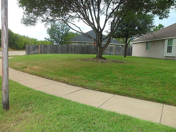 3rd image of 6720 Hillgreen Dr