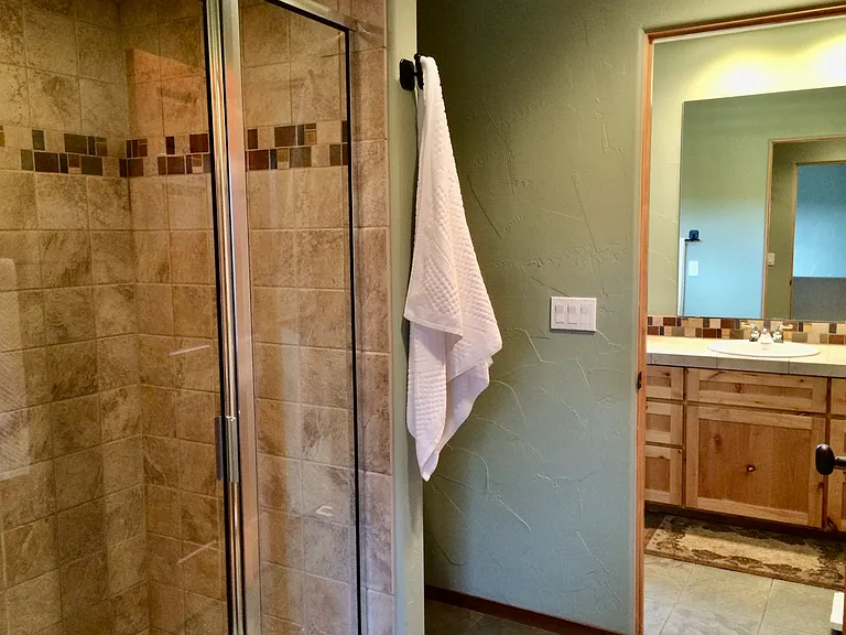 Primary bedroom 3/4 shower.