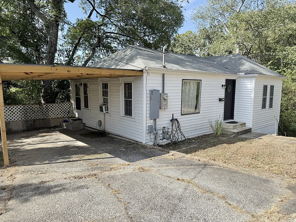 123 Leeper St