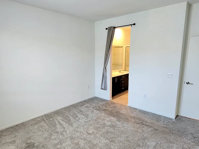 5495 Seacliff Pl #117 — Photo 12