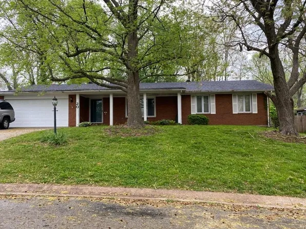 20 Berkshire Dr, Belleville, IL 62223