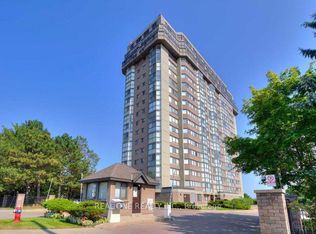 880 Dundas St W #1404, Mississauga, ON L5C 4H3