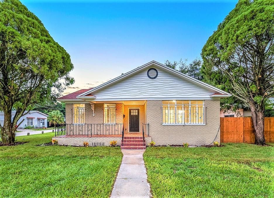 1st image of 709 E Adalee St