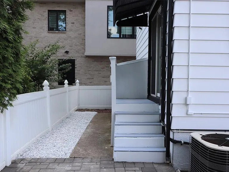 29 Cleveland Pl — Photo 22