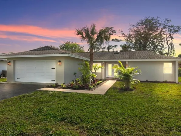 684 Pompano DR, NAPLES, FL 34110