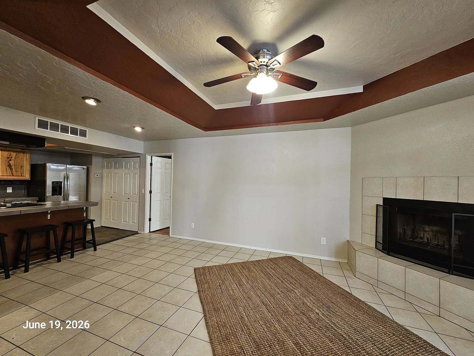 2 bed, 991 sqft, $1,425 — Photo 4