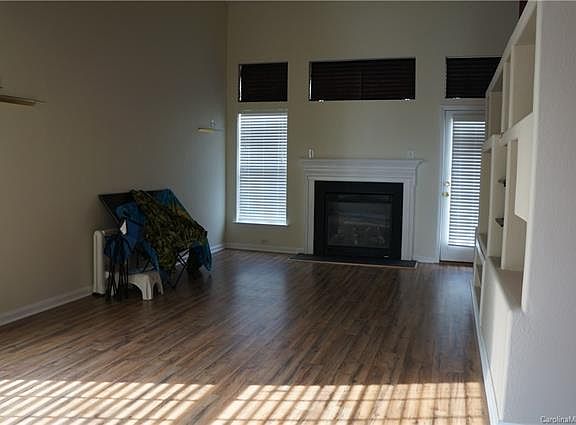 5th image of 309 Shingleoak Dr