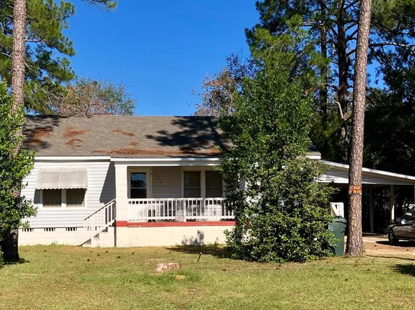 709 11th St W, Tifton, GA 31794