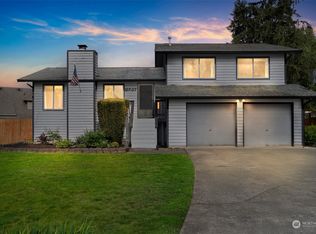18537 SE 259th Pl, Kent, WA 98042