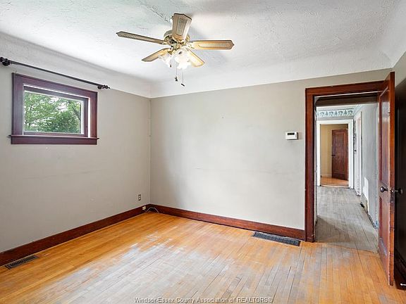 4th image of 1718 Factoria Rd