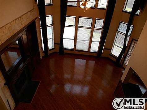 3rd image of 5132 Lake Bend Dr